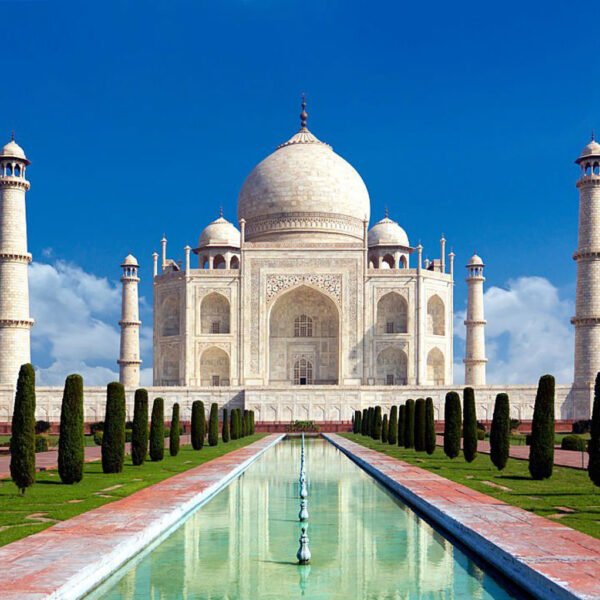 Taj Mahal Tour From Varanasi